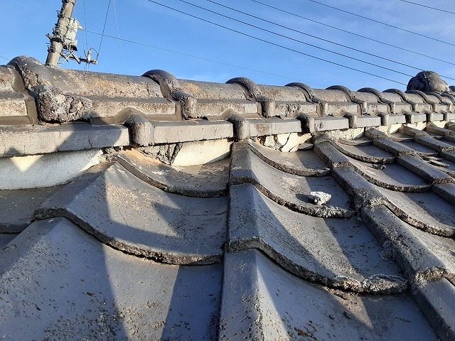 瓦屋根で漆喰の劣化